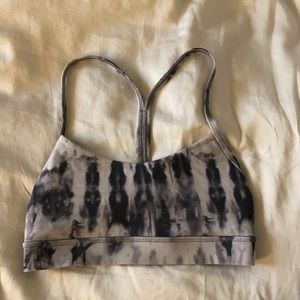 LULULEMON grey black tie-dye sports bra